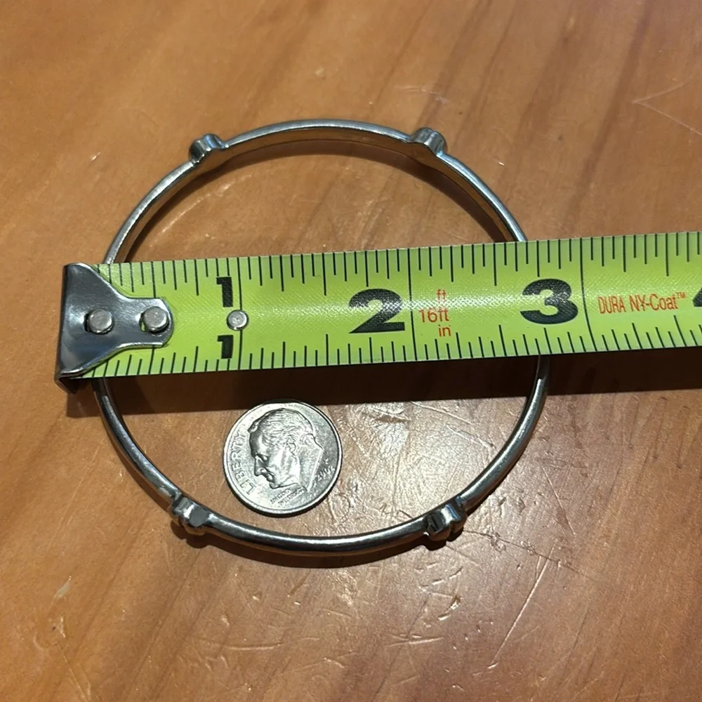 Screw Knot Stainless Steel Bangle Bracelet - Picture 4 of 4